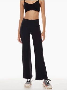 Aritzia TNA Action Butter Hi Rise Wide Leg Legging Black Size Small